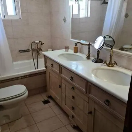 Πολυτέλεια Στο Κέντρο Της Πάτρας