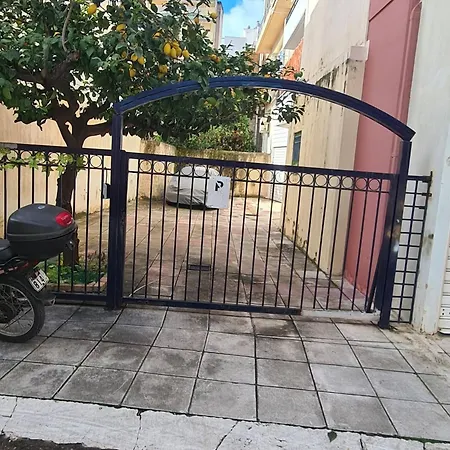 πολυτέλεια στο κέντρο της πάτρας Apartment *